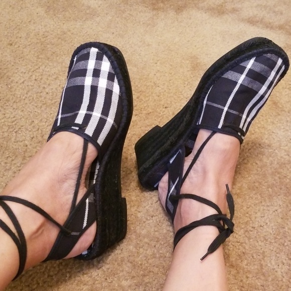 Burberry Shoes - Beautiful ♥️  Burberry espadrilles